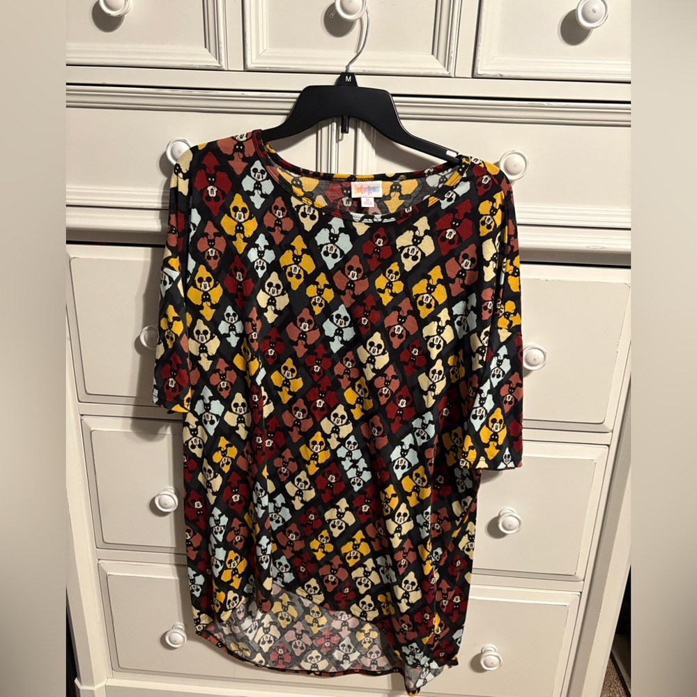 LuLaRoe Size Medium Multicolor Disney 3/4 Women’s Too